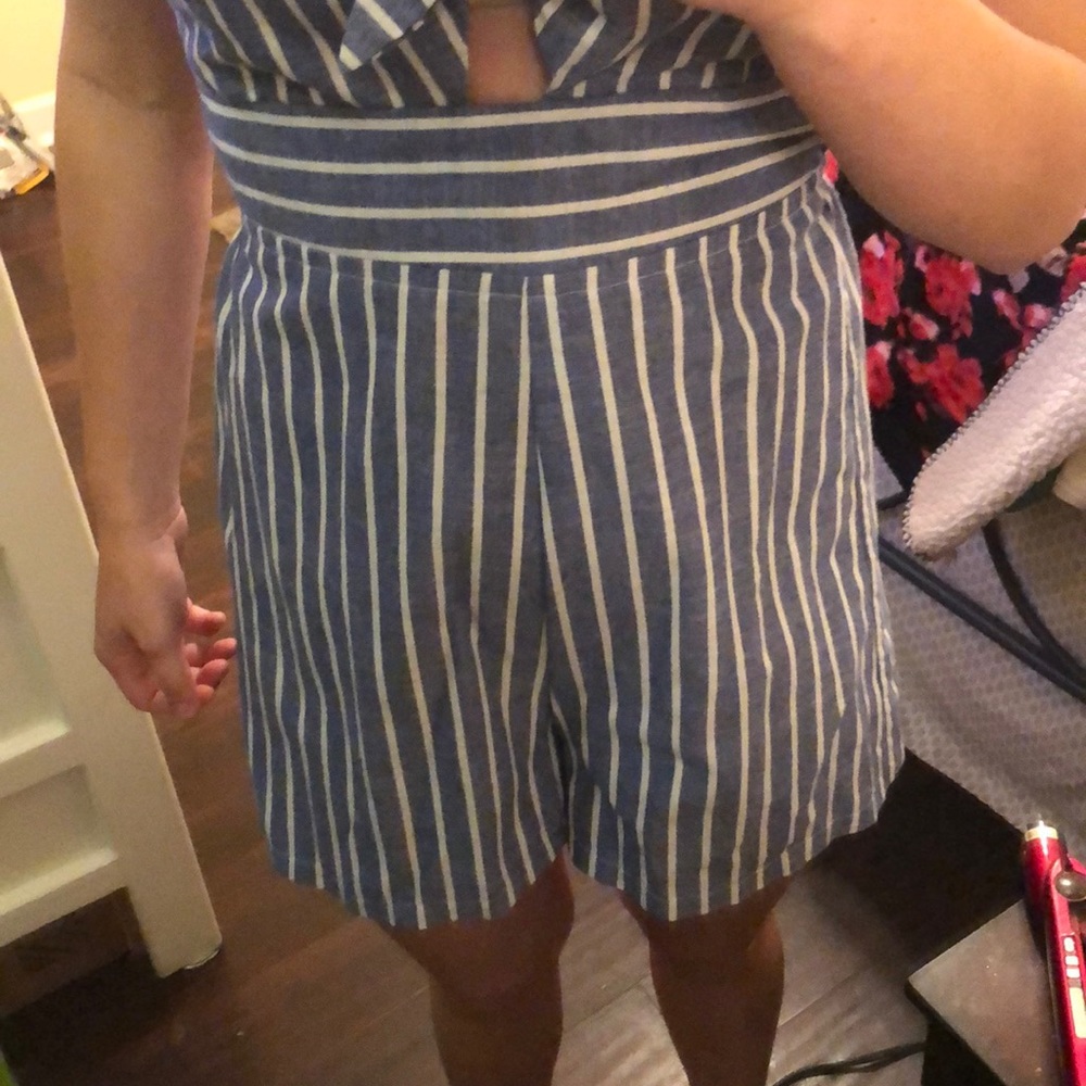 Classy Romper - Picture 5 of 7